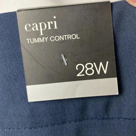 NWT ALFANI WOMEN TUMMY CONTROL CAPRI PANT NAVY BLUE WOMENS PLUS SIZE 28W - Picture 10 of 14